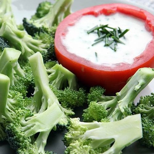 Broccoli With Yogurt Ranch Dip