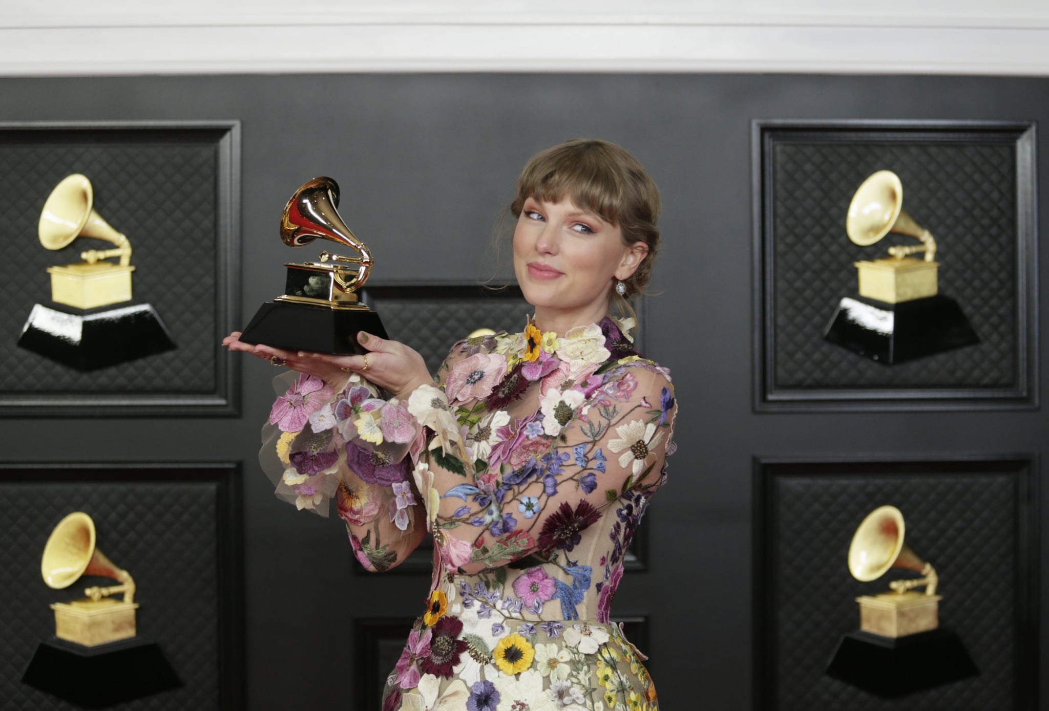 LOS ANGELES - MARCH 14: Taylor Swift at THE 63rd ANNUAL GRAMMY® AWARDS, broadcast live from the STAPLES Center in Los Angeles, Sunday, March 14, 2021 (8:00-11:30 PM, live ET/5:00-8:30 PM, live PT) on the CBS Television Network and Paramount+. (Photo by Francis Specker/CBS via Getty Images)