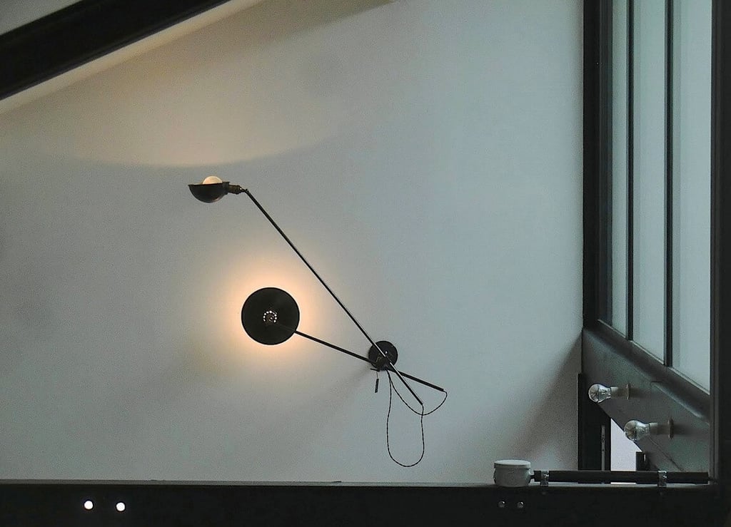 WO & WÉ Adjustable Double Sconce
