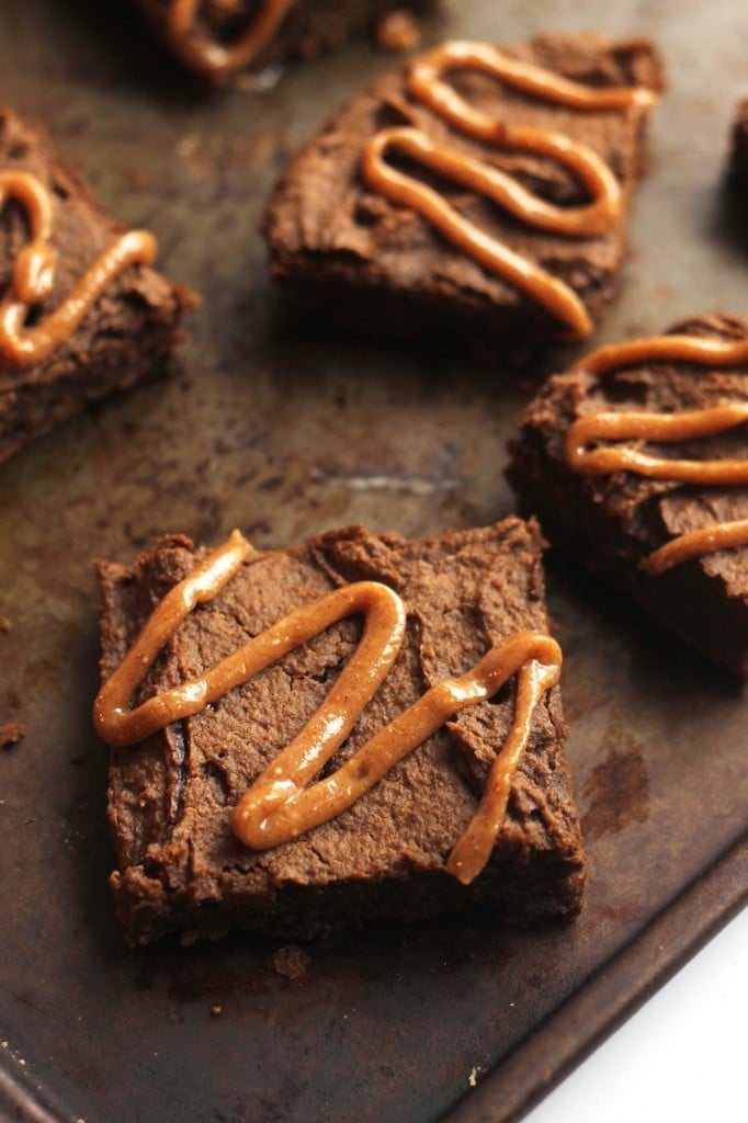 Chocolate Chip Gingerbread Chickpea Blondies