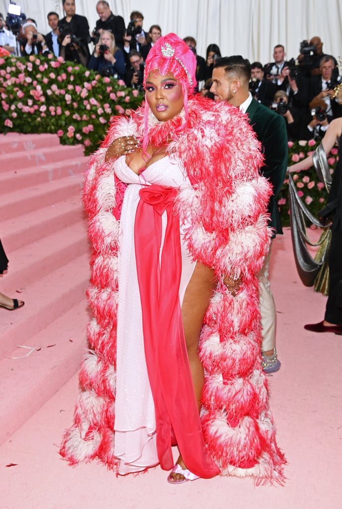 Lizzo Wearing Her Met Gala Outfit at the Airport Video