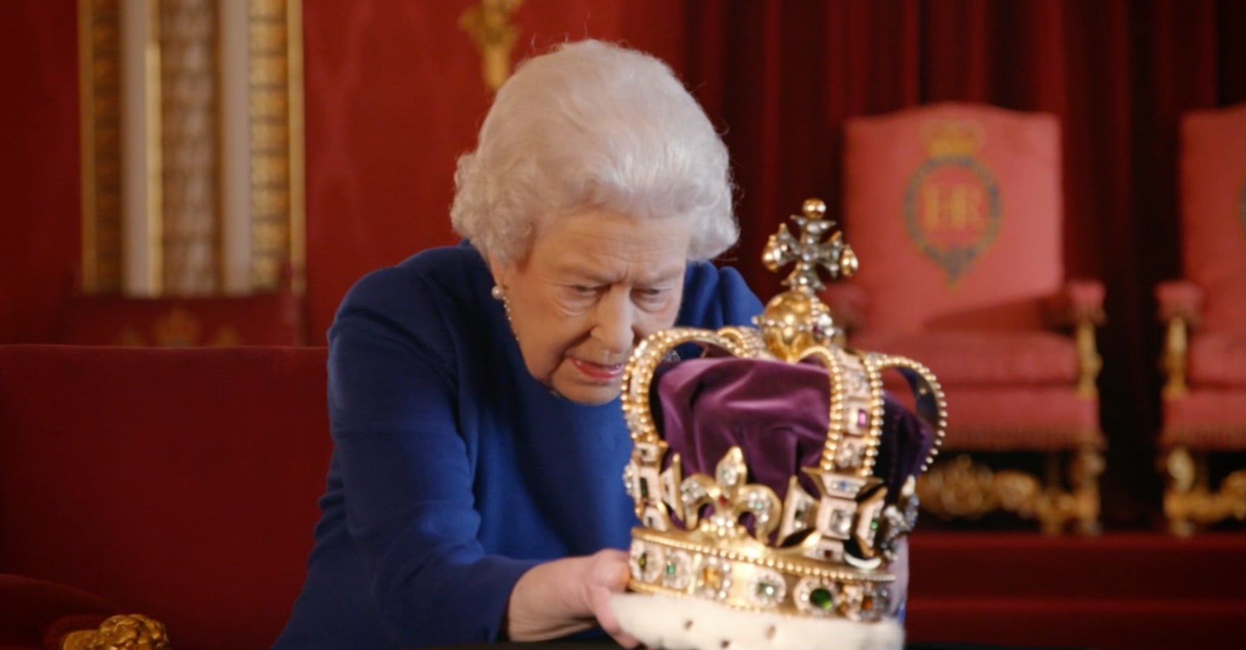 queen elizabeth ii crown