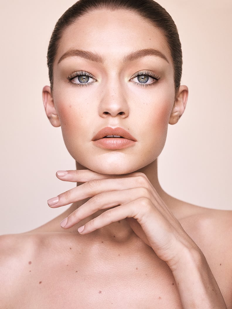 Gigi Hadid Wearing Her Maybelline Jetsetter Palette