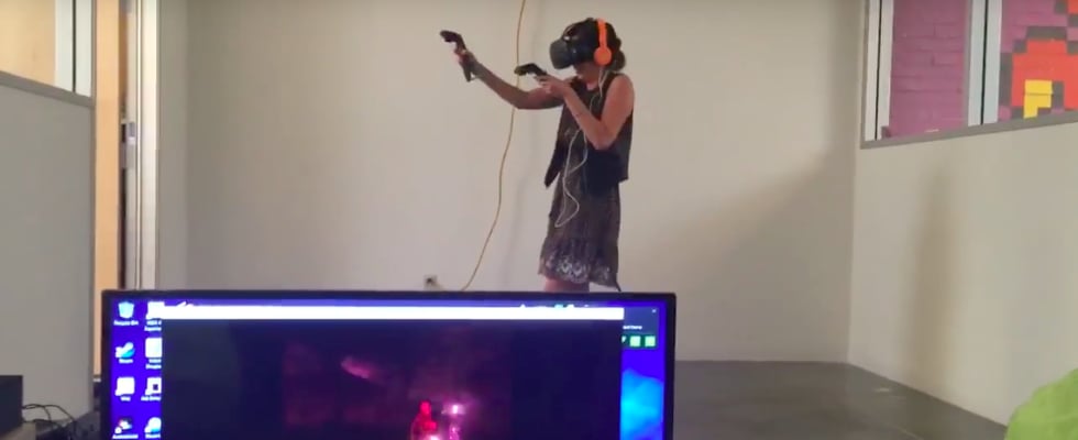 Woman Freaks Out in Virtual Reality Zombie Game