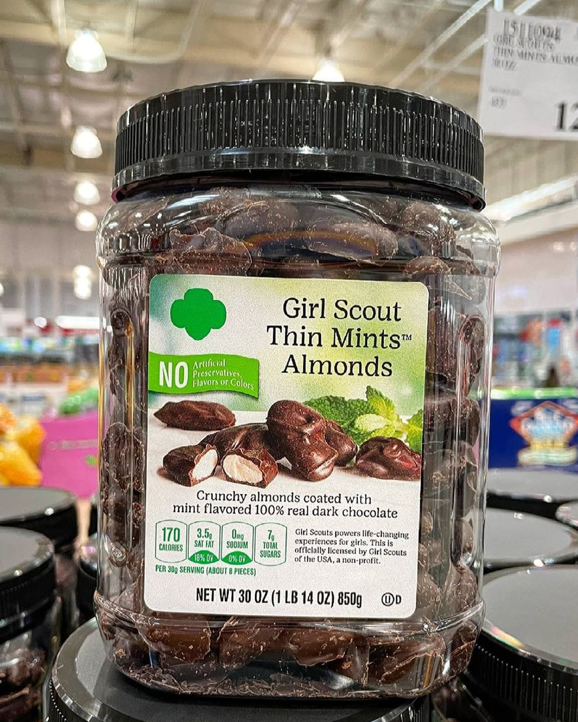レア産地　北米産　グリーンメタリックなコクヌスト？ Costco Is Selling Girl Scout Cookie Thin Mint Almonds | PS Food