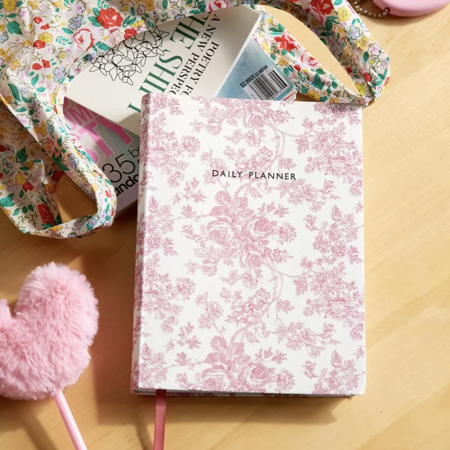 10 Cute Planners to Keep You on Track in the New Year