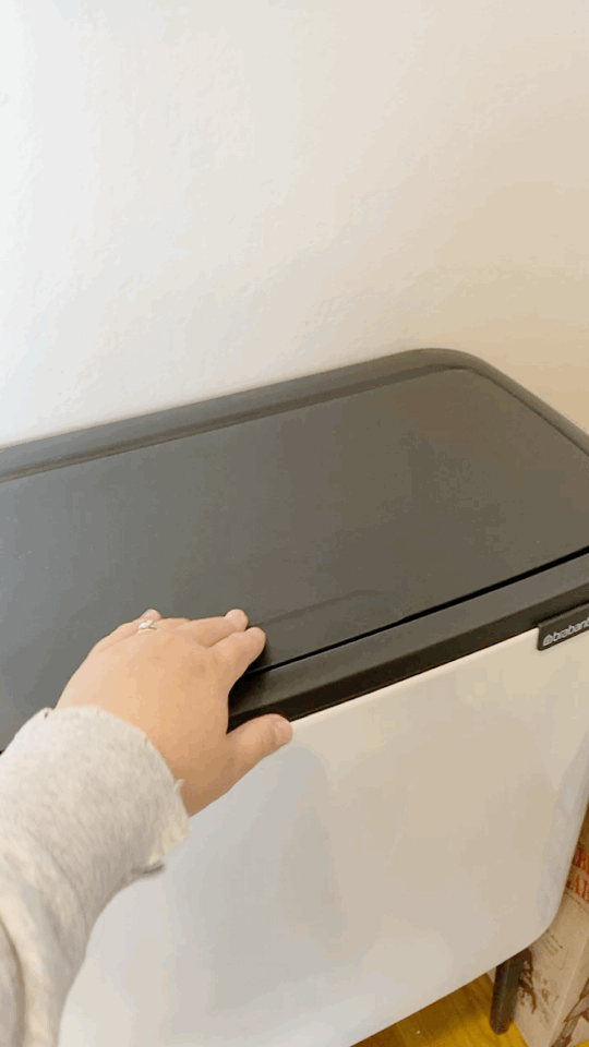 How to Open the Brabantia Bo Touch Trash Can