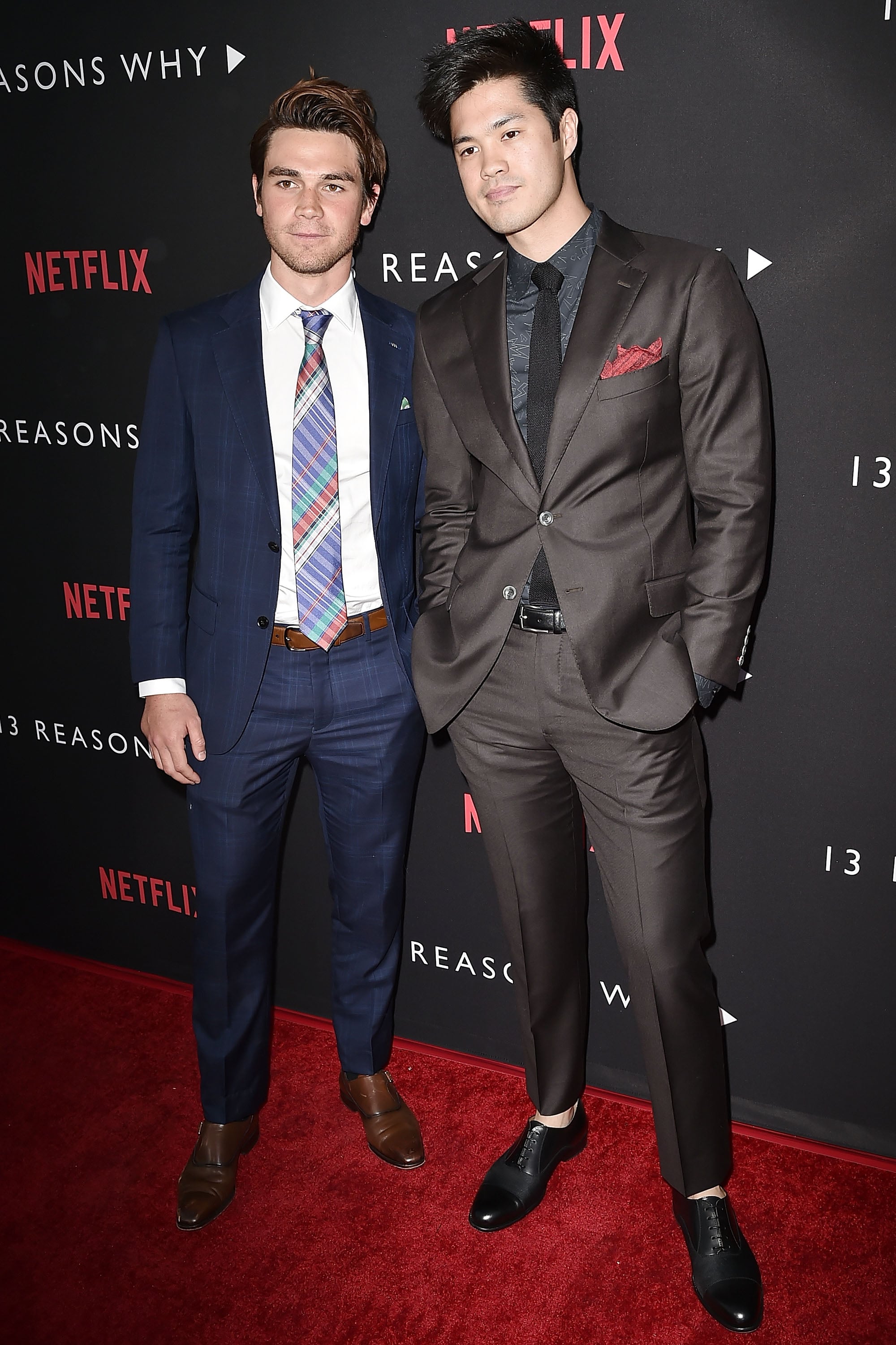 Riverdale And 13 Reasons Why Casts Hanging Out Popsugar Entertainment