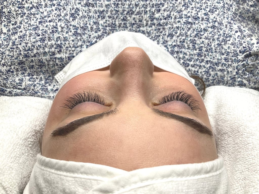 The Results: My Eyelashes After LUUM Robotic Extensions