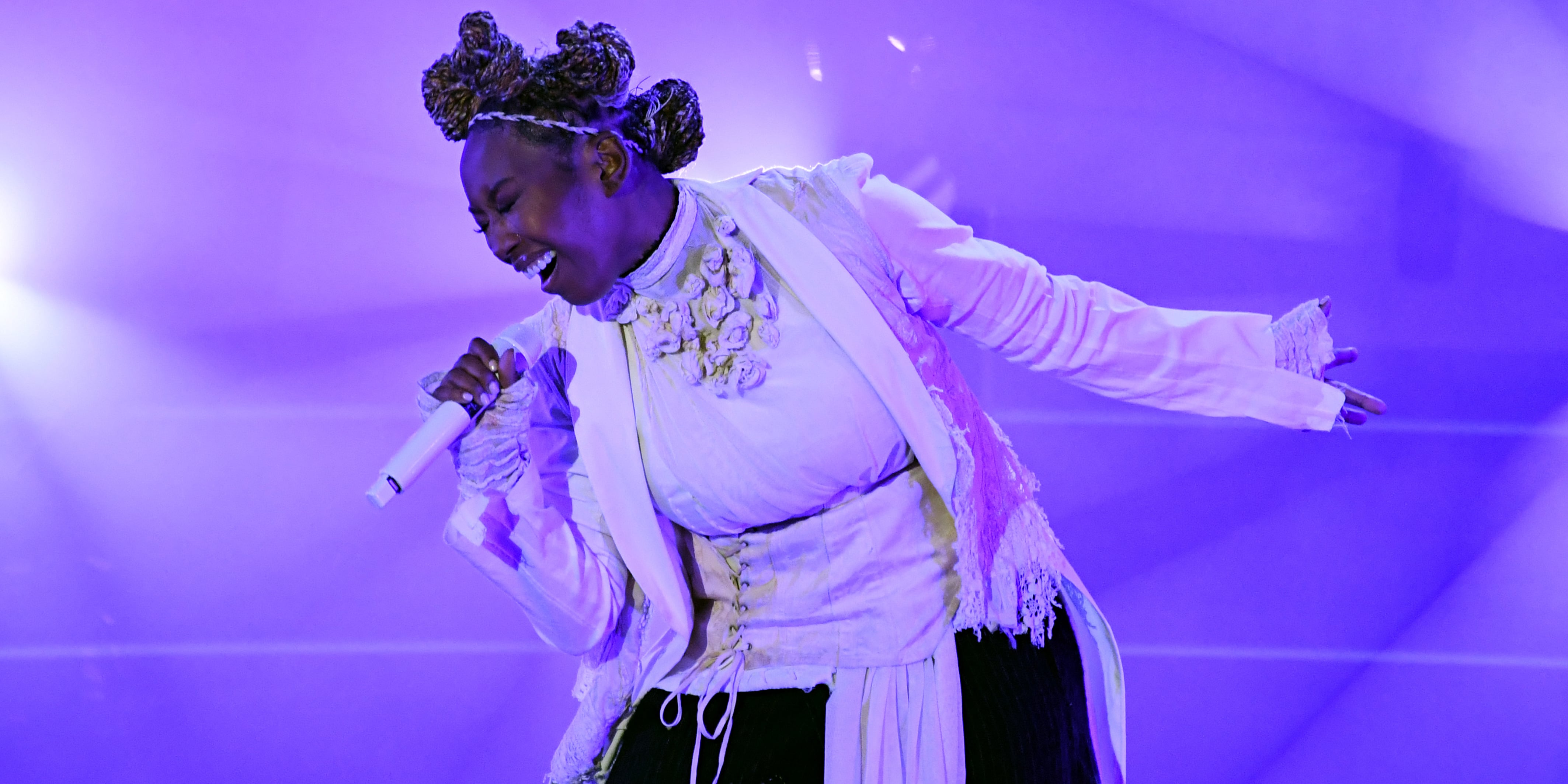 Brandy's Performance at 2020 Billboard Music Awards Video POPSUGAR