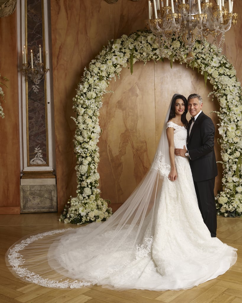 The Bride's Oscar de la Renta Gown Was Complete With an Embroidered Veil
