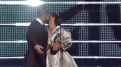 Drake gives a touching speech about Rihanna at the VMAs.