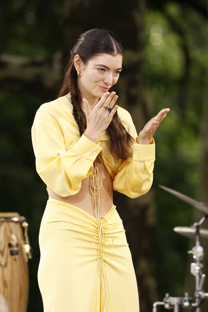 用黄色Lorde促进太阳能克里斯托弗esb的衣服