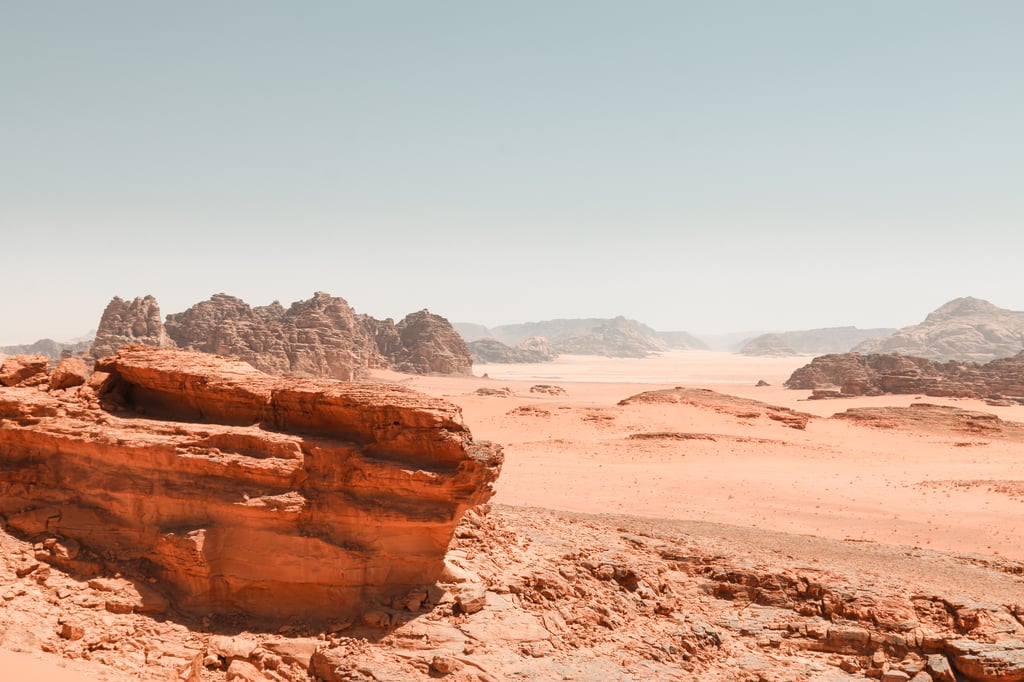 Explore the Otherworldly Wadi Rum Desert