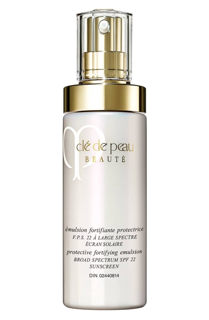 Clé de Peau Beauté Protective Fortifying Day Emulsion SPF 22