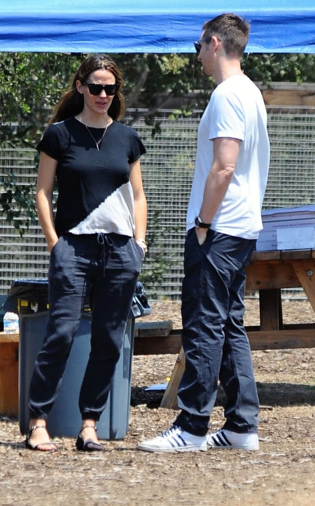 Jennifer Garner Talking to People at Her Church June 2016