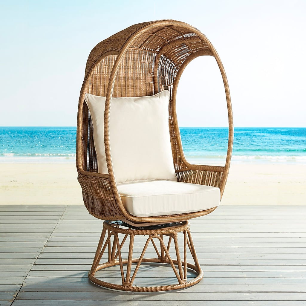 Плетеное кресло на берегу фотосессия