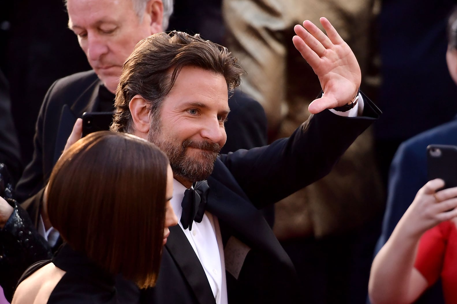 bradley-cooper-at-the-2019-oscars-ps-celebrity