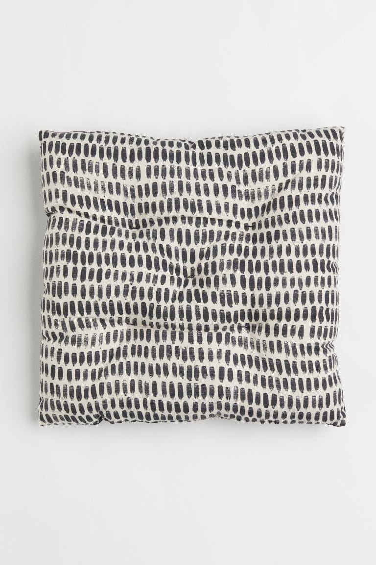 A Stylish Patio Cushion: Patterned Seat Cushion