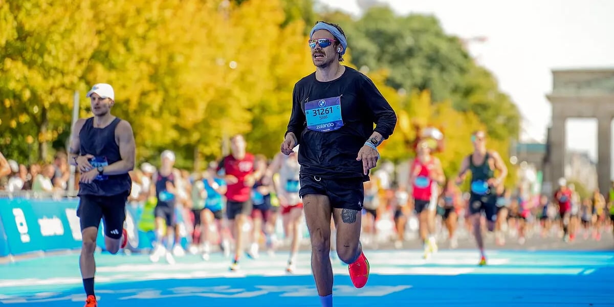 These “Marathon Moonlighters” Run For Themselves, Not Social Media