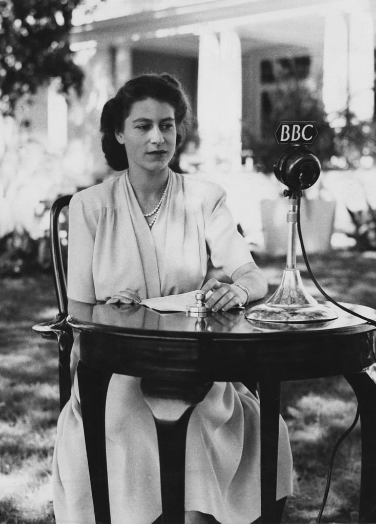 Giving a speech about dedicating herself to service on her 21st birthday in 1947.
Giving a speech about dedicating herself to service on her 21st birthday in 1947.