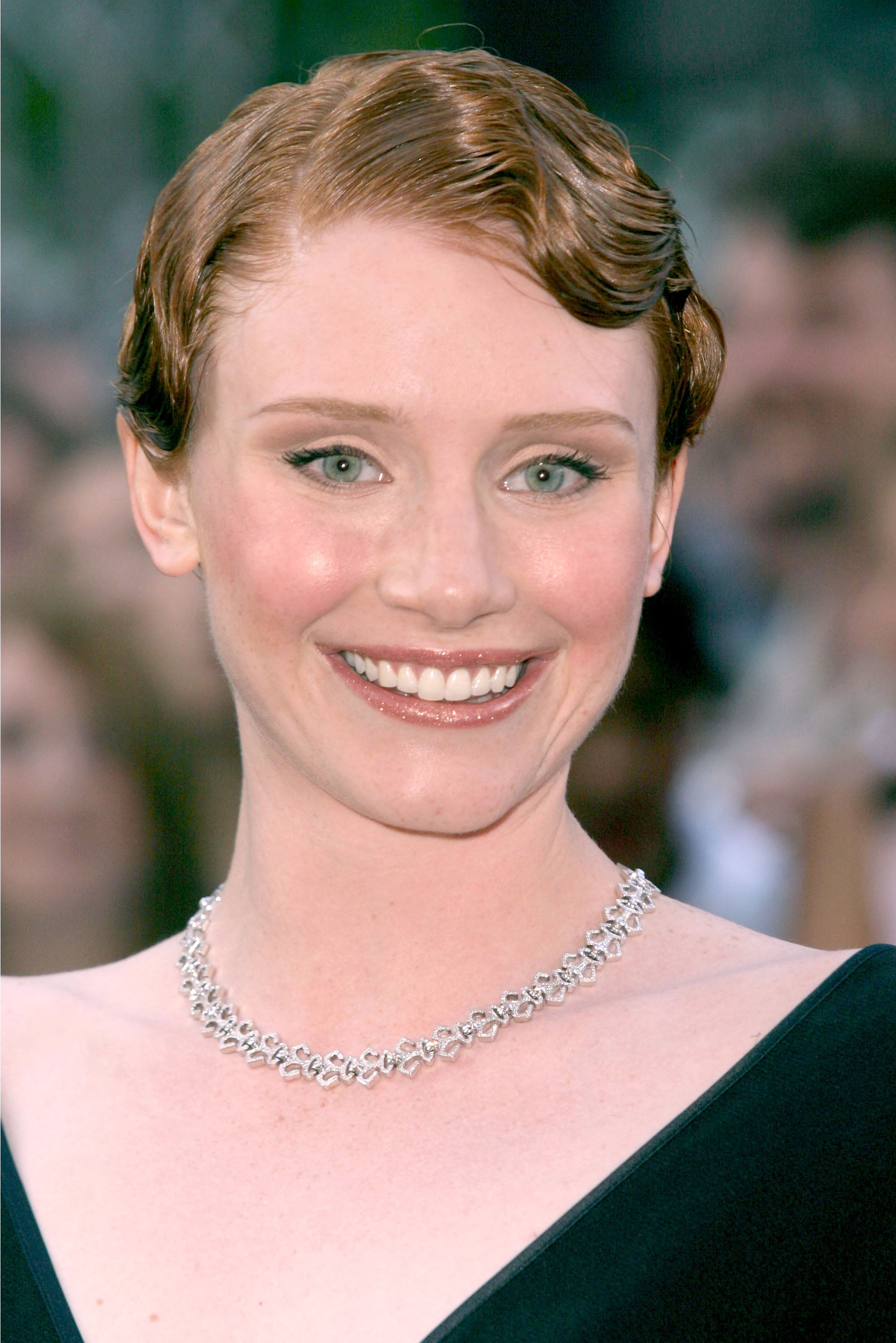 Bryce Dallas Howard With Finger Waves Bryce Dallas Howard Is An