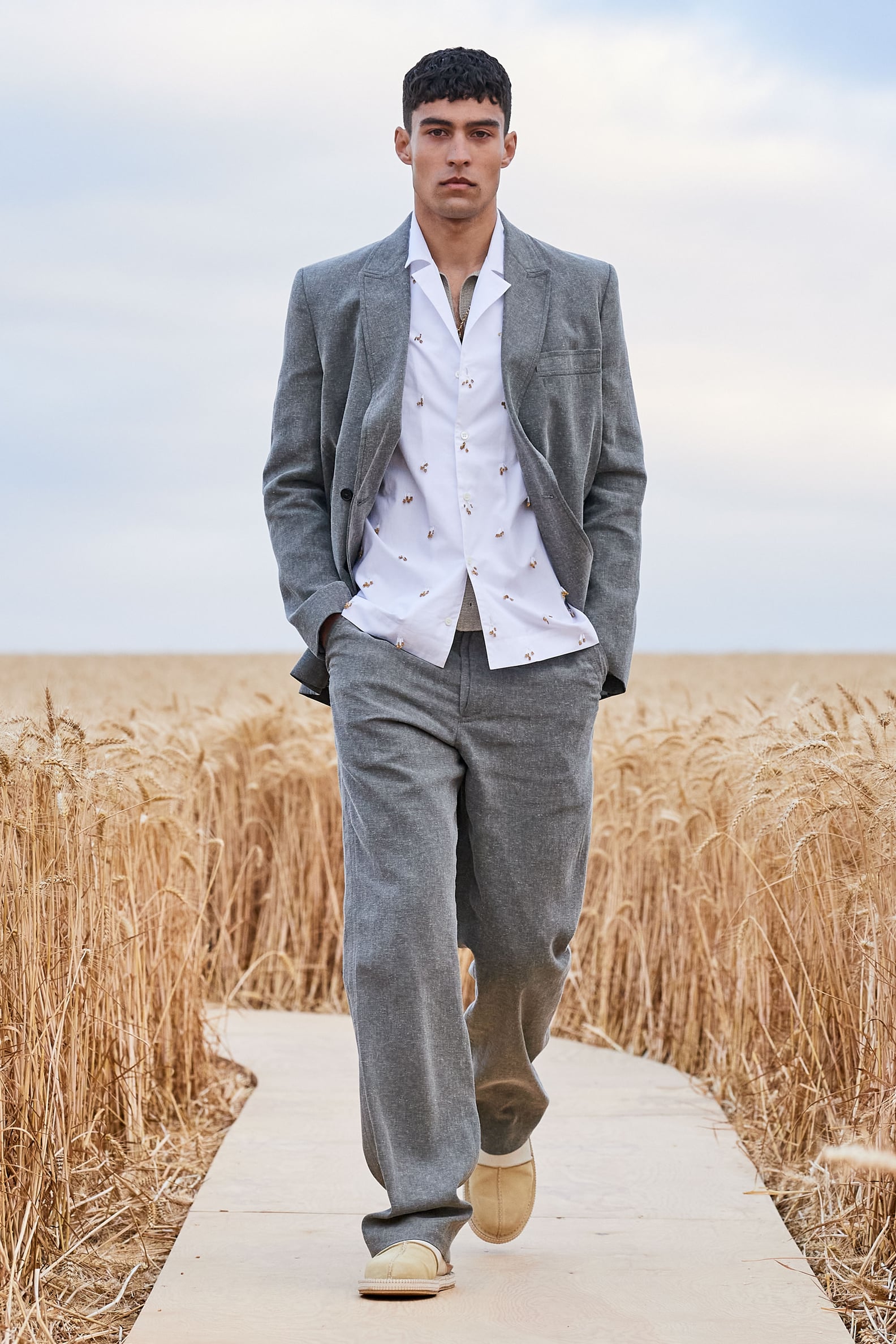 Jacquemus's Spring/Summer 2021 Show Was in a Wheat Field | PS Fashion