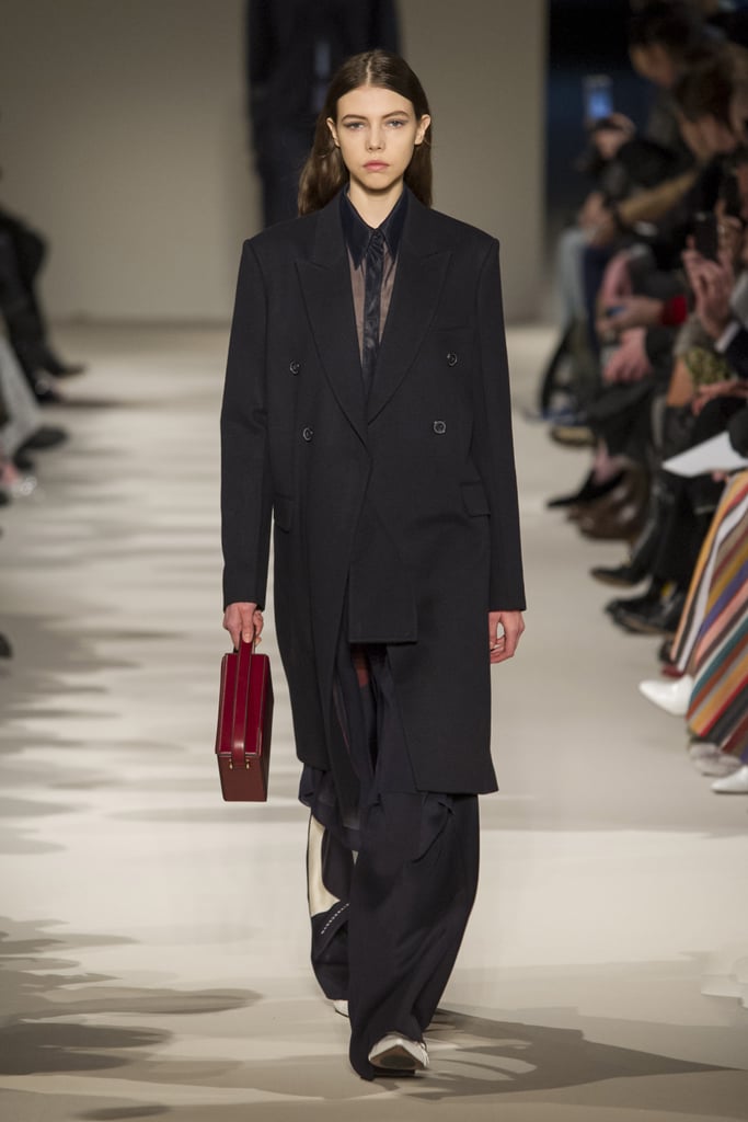 Victoria Beckham Fall 2017 Runway
