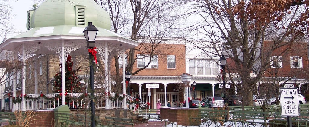 11 Real-Life Towns That Are Pretty Much Stars Hollow Come to Life