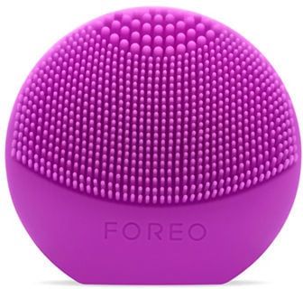 Make your mom's beauty routine more effective by giving her this cleansing face brush. 
Foreo Luna Play Cleansing Device ($39)