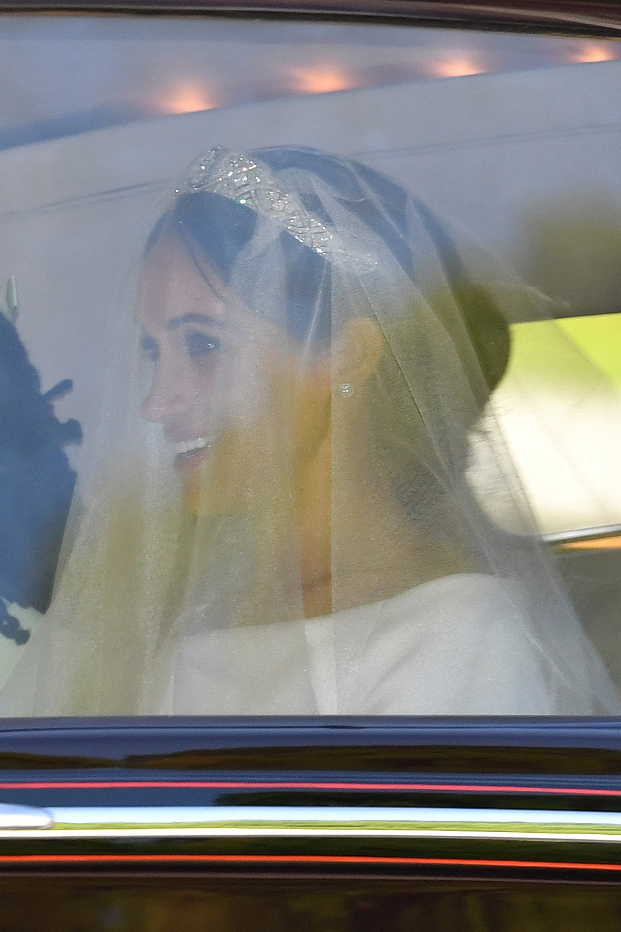 Fashion Shopping Style Omg Meghan Markle S Wedding Tiara Is