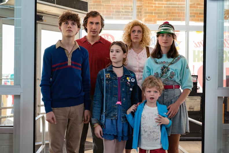 WHITE NOISE, from left: Sam Nivola, Adam Driver, May Nivola, Greta Gerwig, Dean Moore / Henry Moore, Raffey Cassidy, 2022. ph: Wilson Webb /  Netflix / courtesy Everett Collection