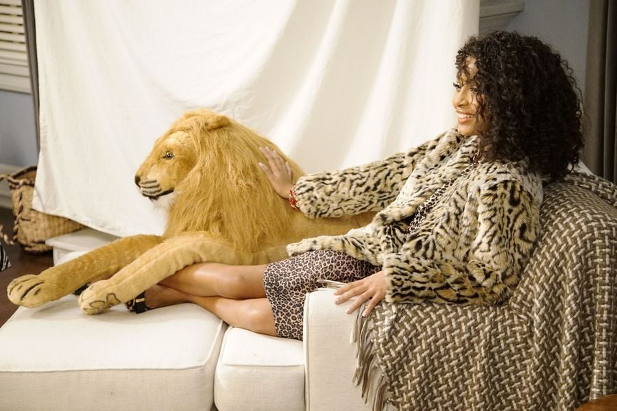Is Zoey (Yara Shahidi) channeling Cookie from Empire?!