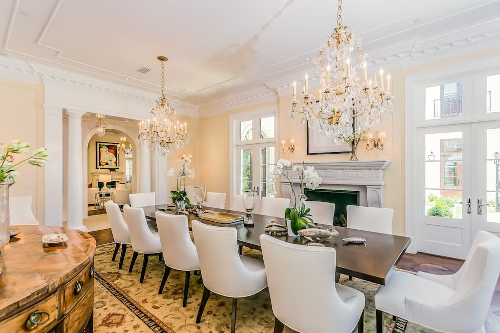 Drake's Beverly Hills Airbnb POPSUGAR Home Photo 14
