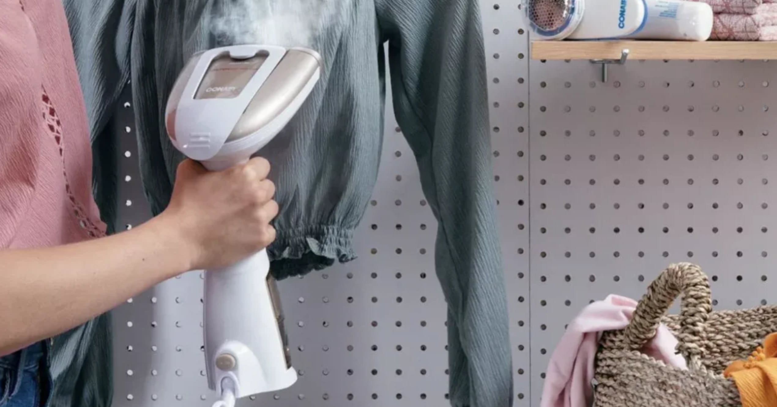 This Portable Steamer Helps Me Look Polished and Wrinkle-Free When I’m on the Go
