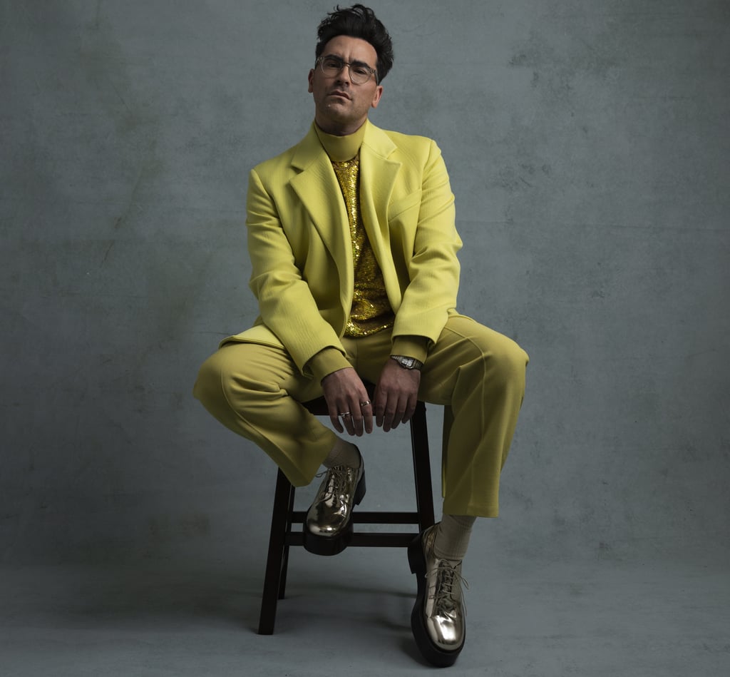 Dan Levy's Chartreuse Valentino Suit at the Golden Globes