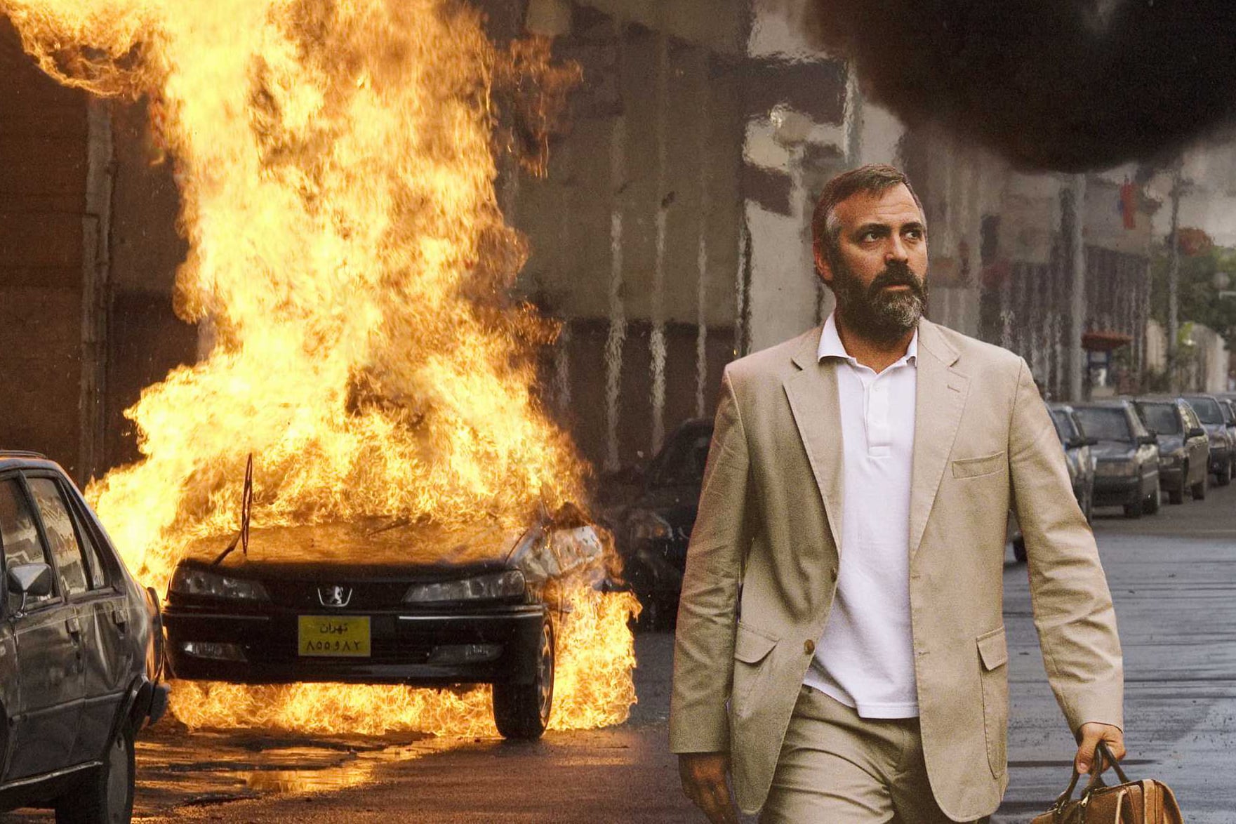 Syriana 2005 George Clooney S Onscreen Evolution From Mullet To Movie Star Popsugar Entertainment Photo 27 He stars in and directed good night, and good luck which opened earlier this fall and is still in matt damon jokes with photographers during the premiere of the political thriller syriana in new. syriana 2005 george clooney s