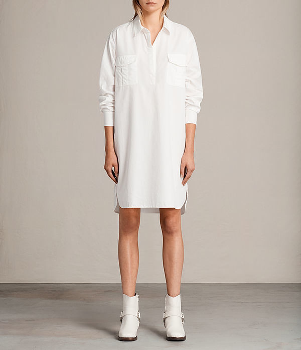 Emily Ratajkowski Wearing White Jacquemus Dress | POPSUGAR Fashion