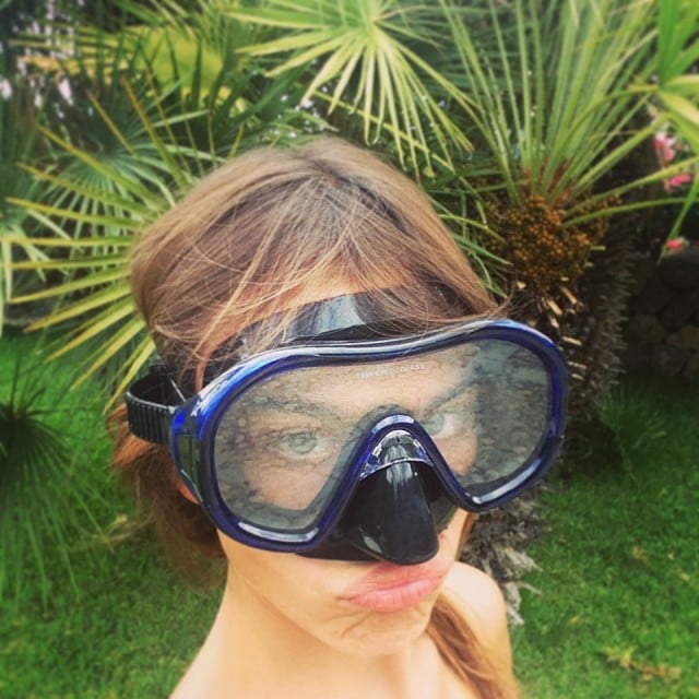 Alexa Chung made a duck face while wearing a scuba diving mask. 
Source: Instagram user chungalexa