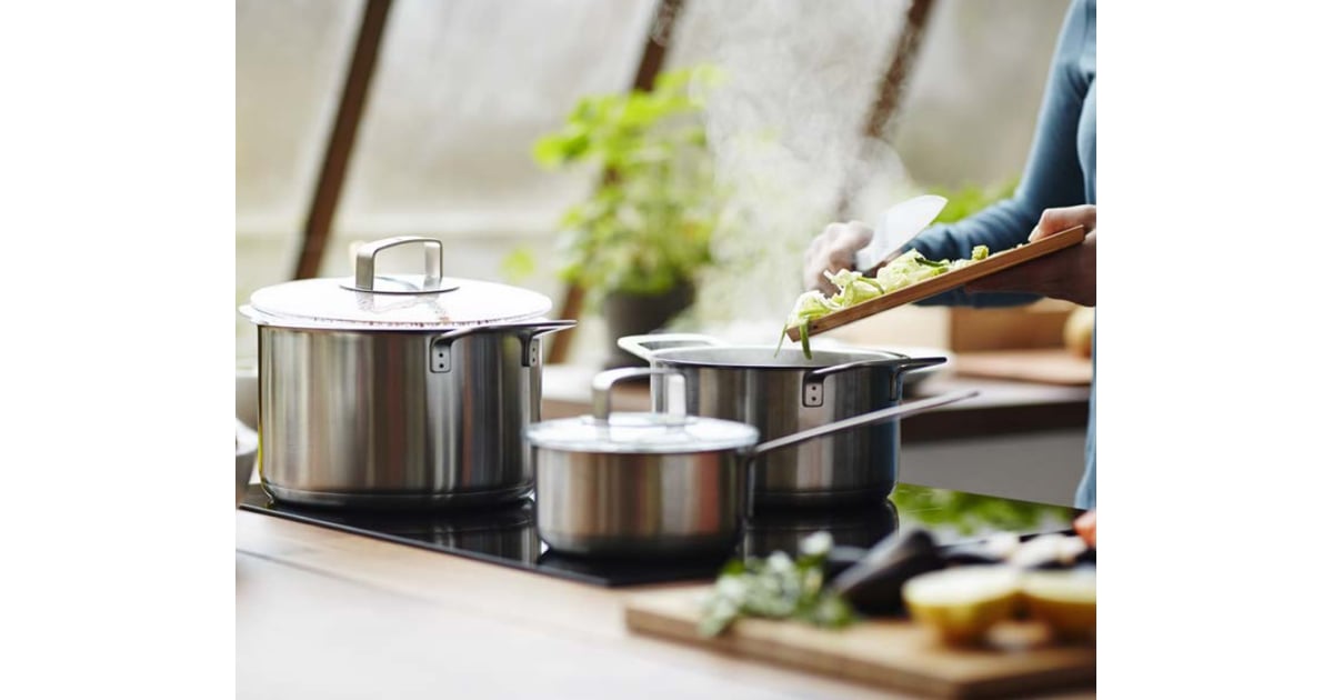 These stainless steel and aluminum pots (1530) are dishwasher safe