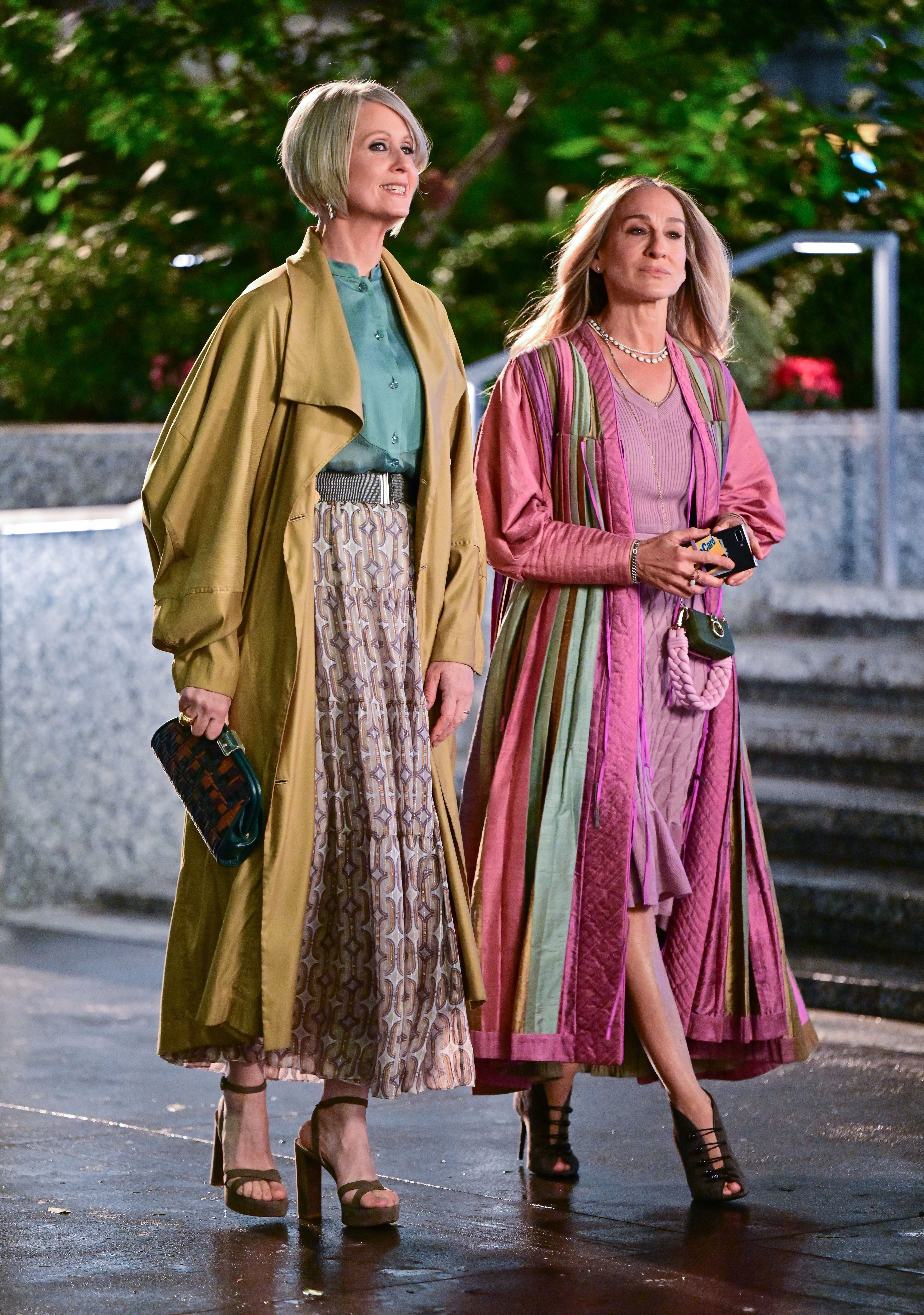 Carrie  Carrie bradshaw outfits, Carrie bradshaw style, Carrie bradshaw