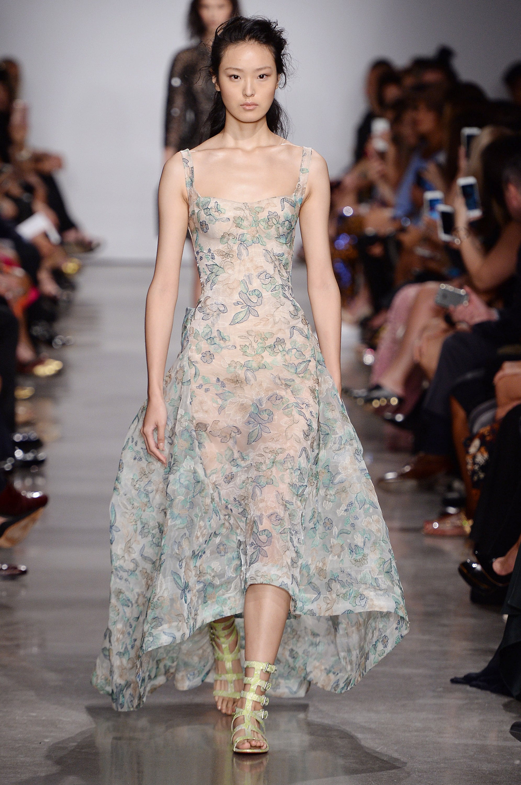 Fashion Shopping Style Zac Posen S Spring Collection Isn T Just Gorgeous It S 100 Percent Wearable Popsugar Fashion Photo 9