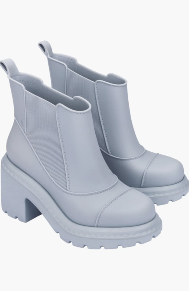 How to Wear Chelsea Boots