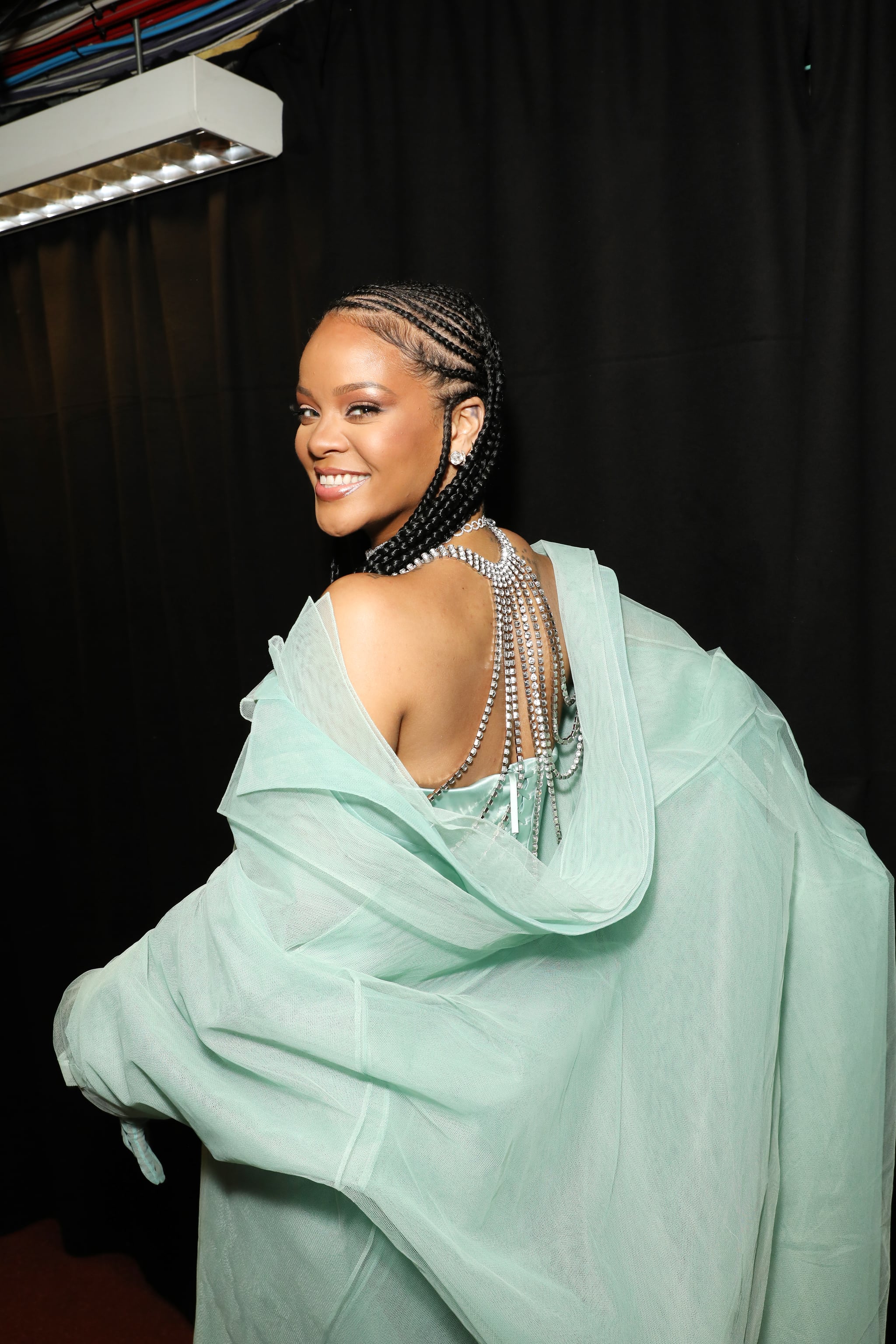 Rihanna Backstage at the British Fashion Awards 2019 in London | The Best  Moments of the British Fashion Awards 2019 in 116 Fabulous PH๏τos |  POPSUGAR Celebrity UK PH๏τo 116