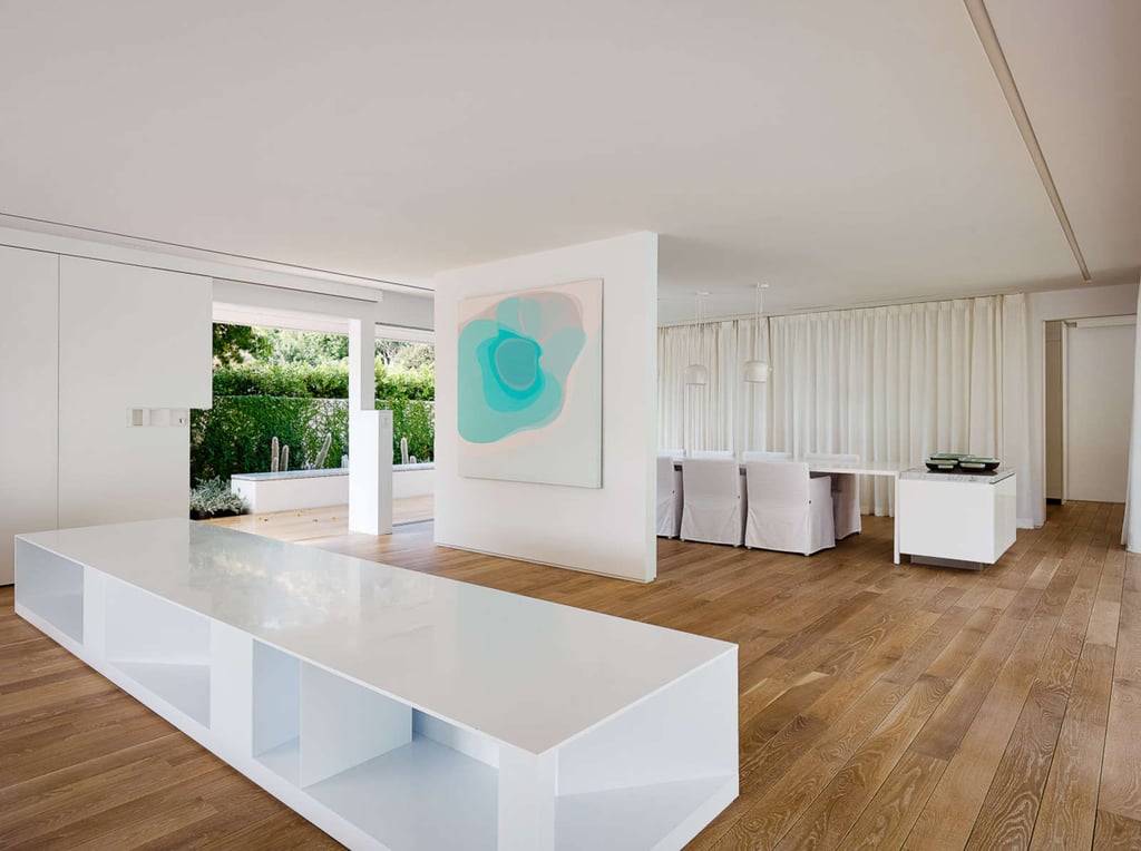 Orlando Bloom Buys Beverly Hills Pavilion 2017