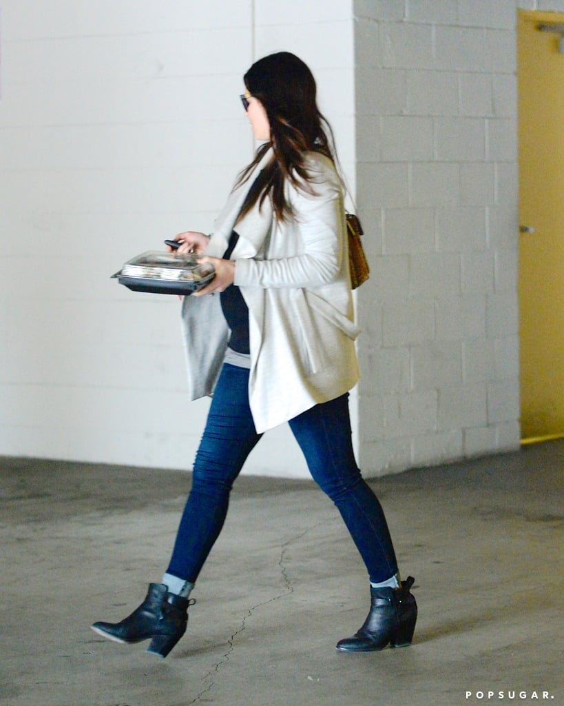 Pregnant Jessica Biel Grabbing Lunch in LA 2015