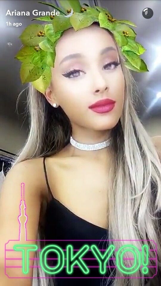 Ariana Grande: moonlightbae