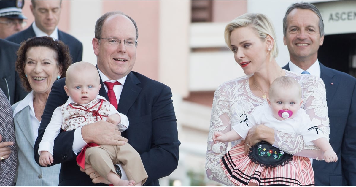 Королевская двойня для шейха читать. Дети принца Монако подросли. Дети двойняшки Королевские. Королевская двойня. Королевская двойня знаменитые россияне.