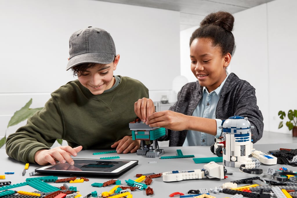 Building 1 Droid While Coding With Another Is the Magic of This Set