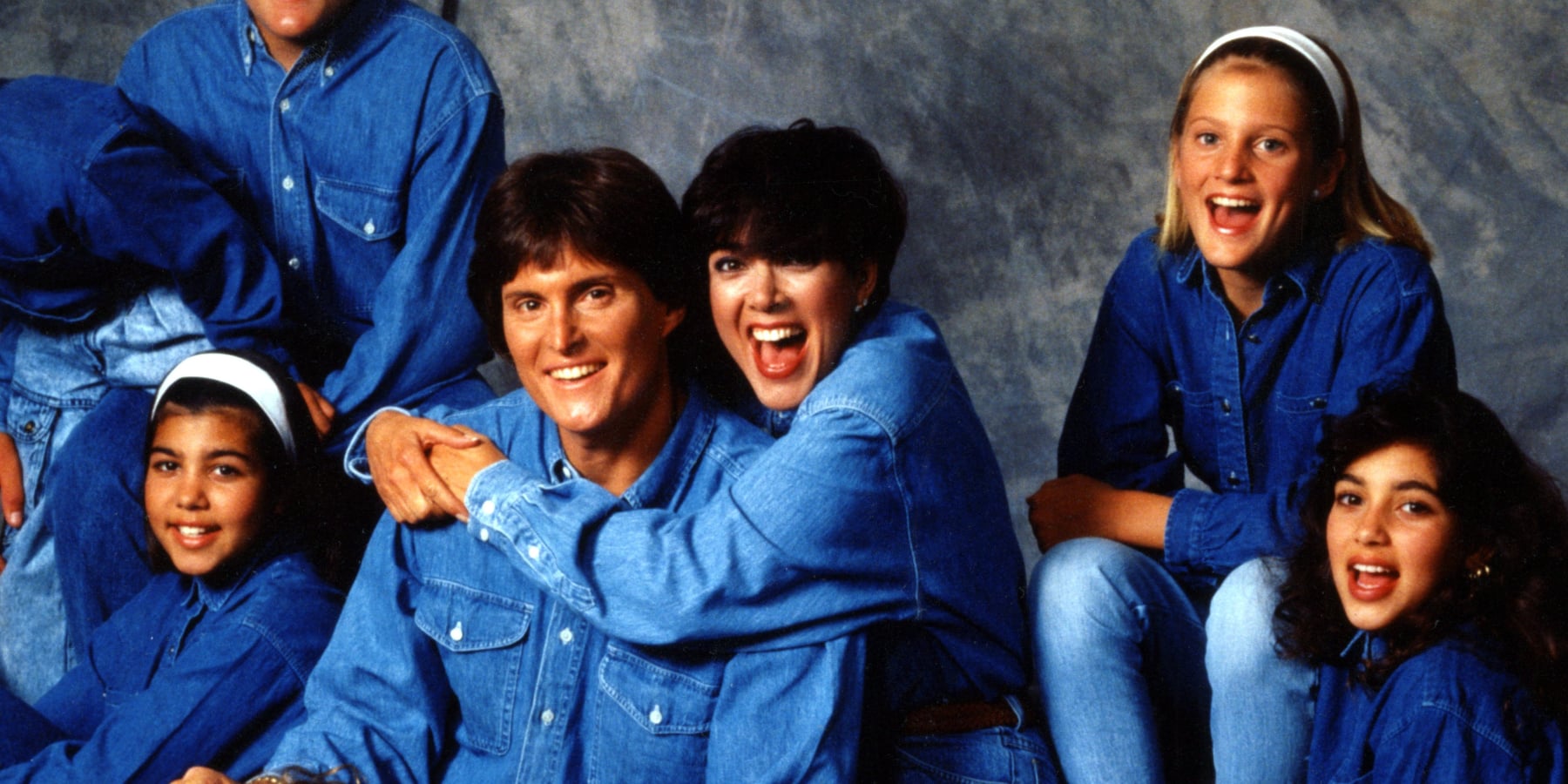 Kardashian Family Photos | Video | PS Fashion